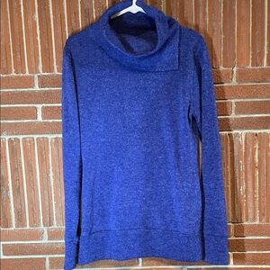 Kavu women’s sweater size large